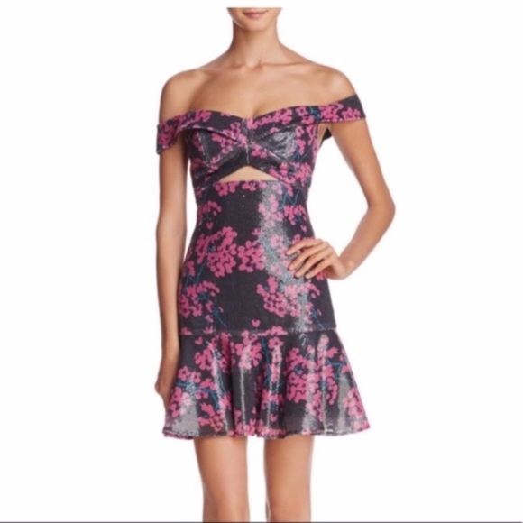 WAYF FLORAL CUTOUT DRESS - Picture 7 of 7